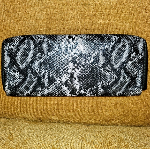 🖤🤍 clutch - Picture 3 of 4